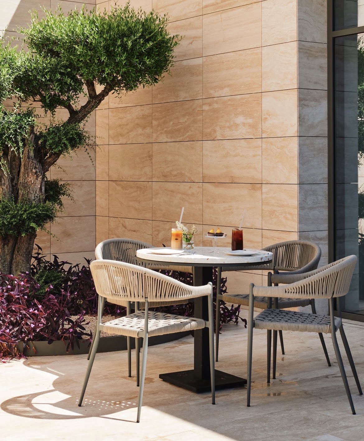 Monreve Patisserie Alaçatı’da Kapılarını Açtı