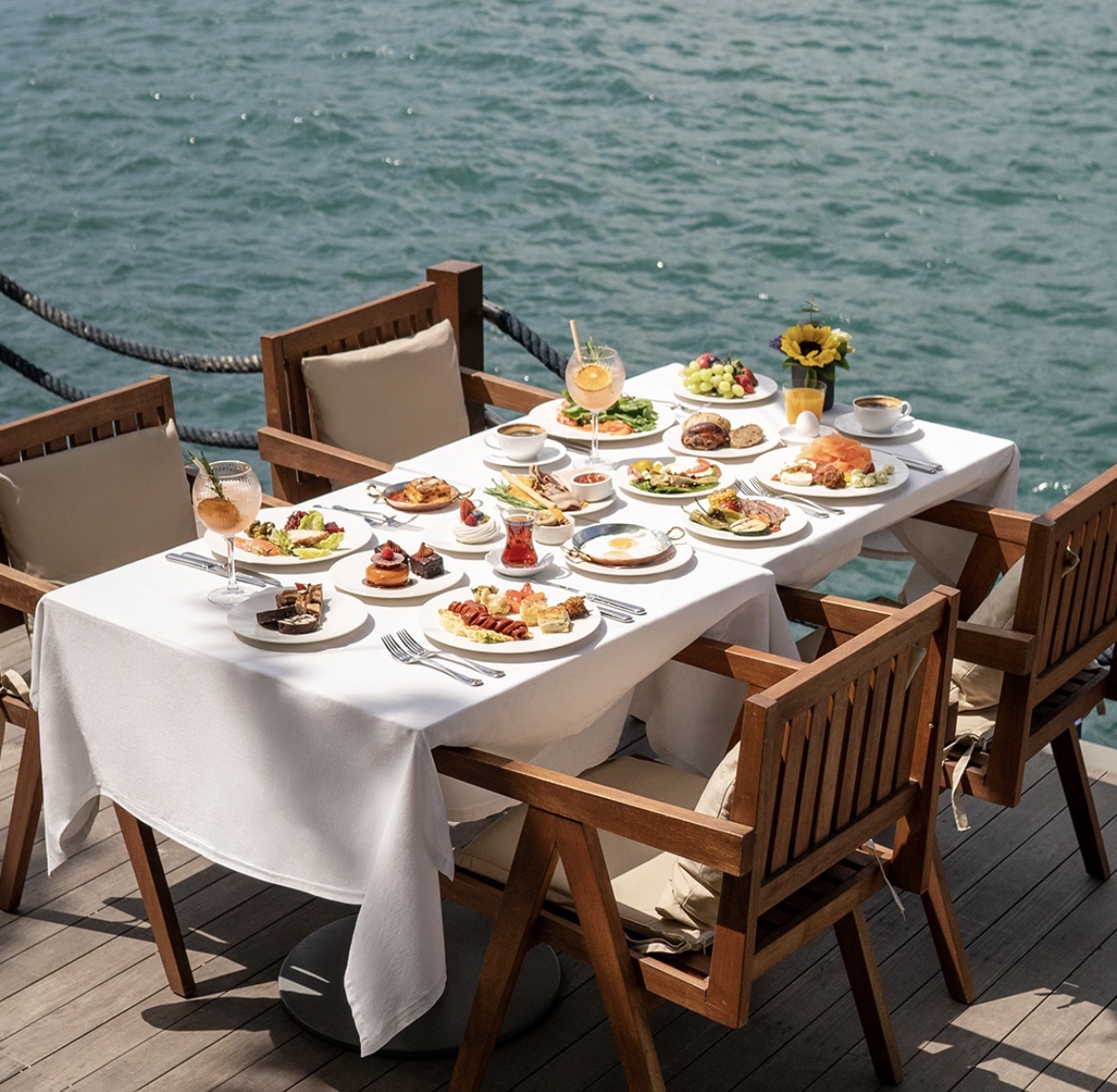 Babalar Günü’nde Rotayı Boğaz’a Çevirin: Lacivert’te Özel Brunch