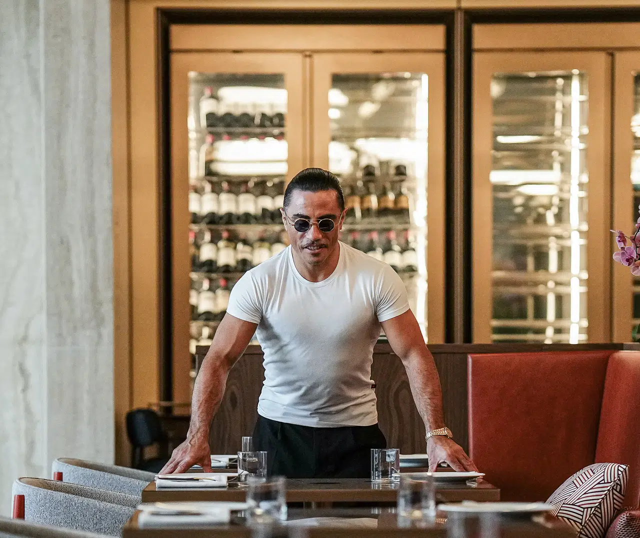Saltbae Steak & Burger, 25 Eylül’de Dubai Mall’da Açılıyor!